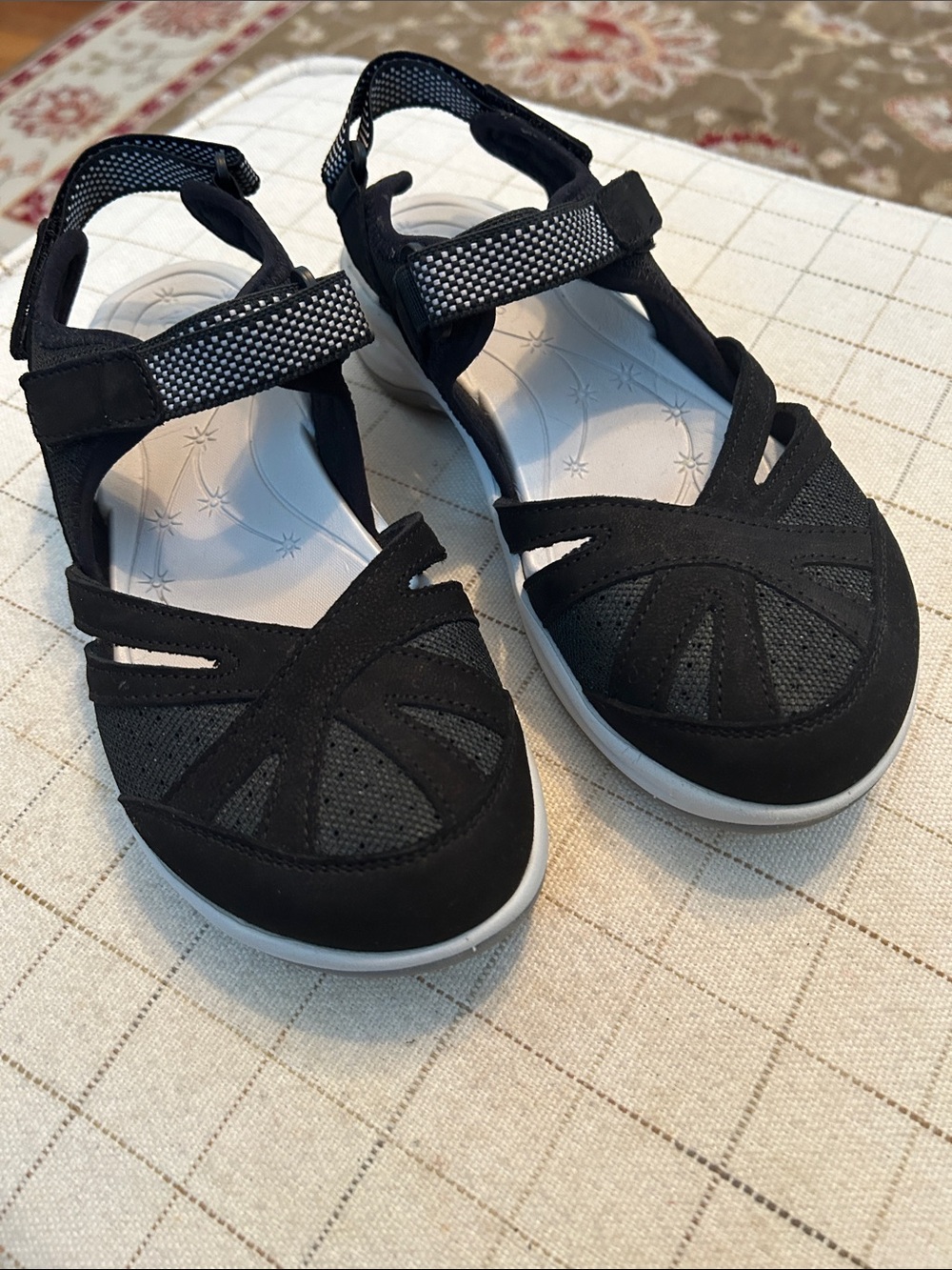 Easy Spirit Black Women's Closed-Toe Comfort Sandals